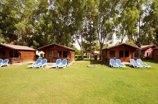 cabana rentals at dreamland water park