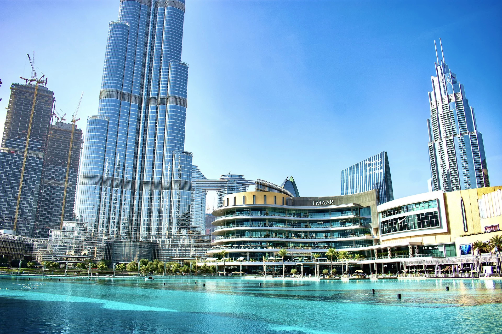 Dubai Mall - Major Tourist Attractions in Dubai That Are Indoors 