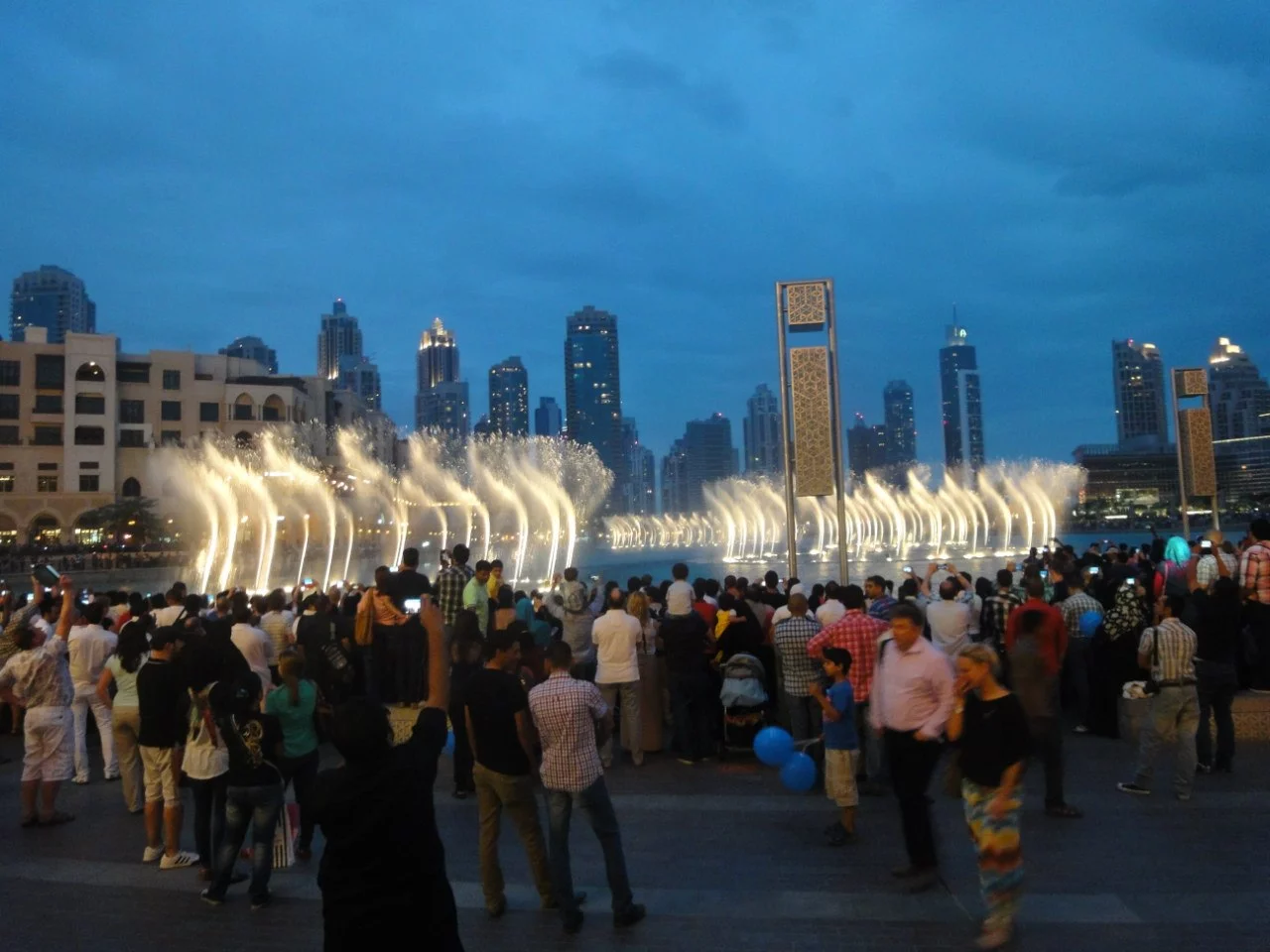 Dubai fountain timings 
