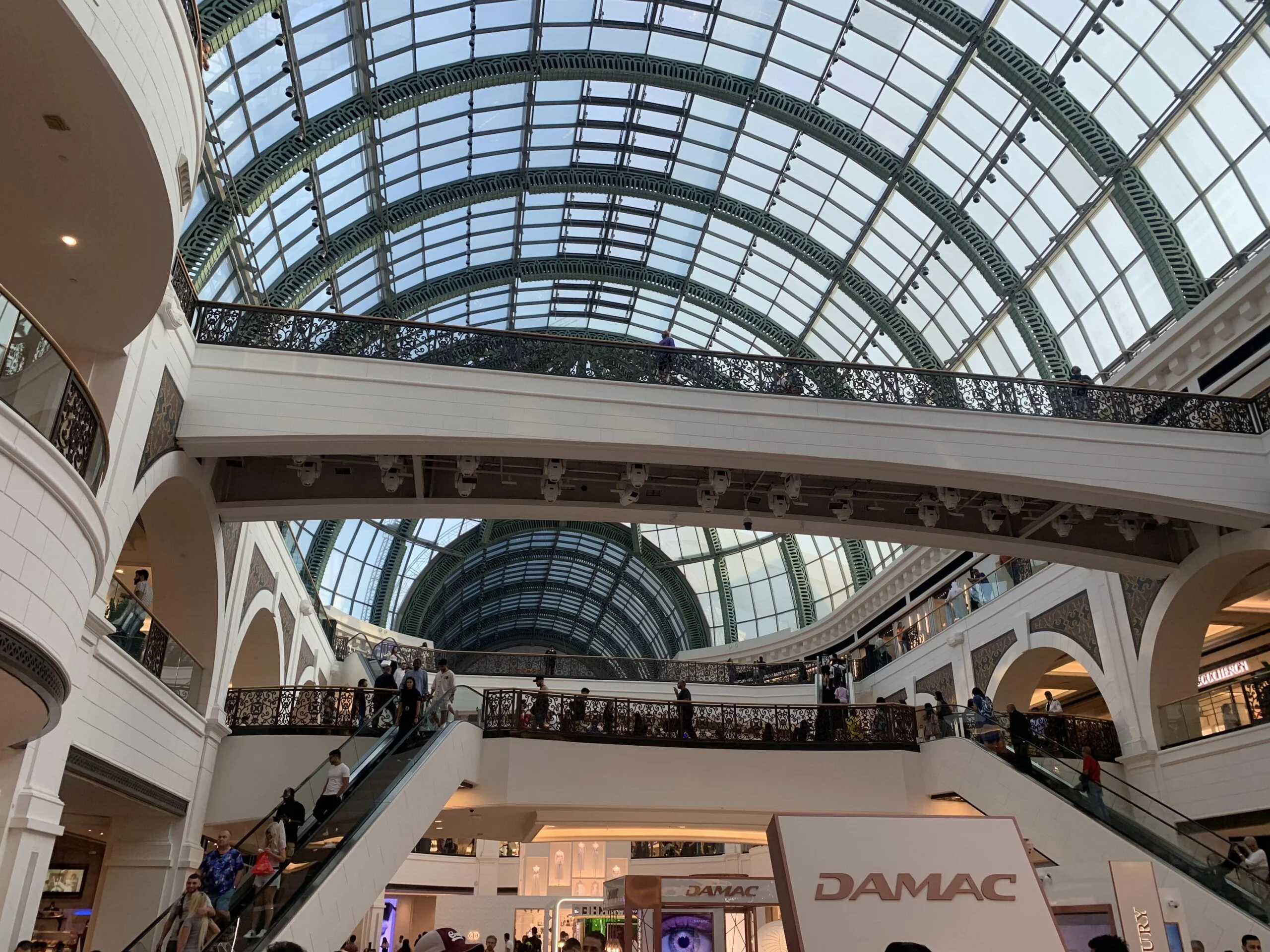 Mall Of The Emirates, Dubai: How To Reach, Best Time & Tips