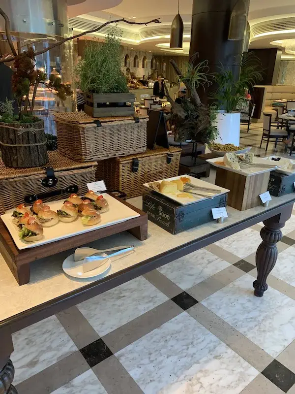 Dining - Waldorf Astoria Dubai