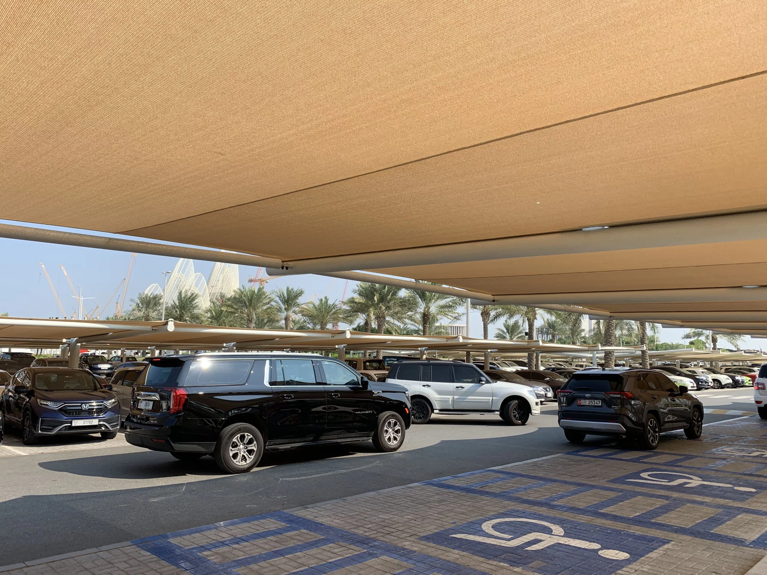 free shaded parking at Louvre Abu Dhabi Museum