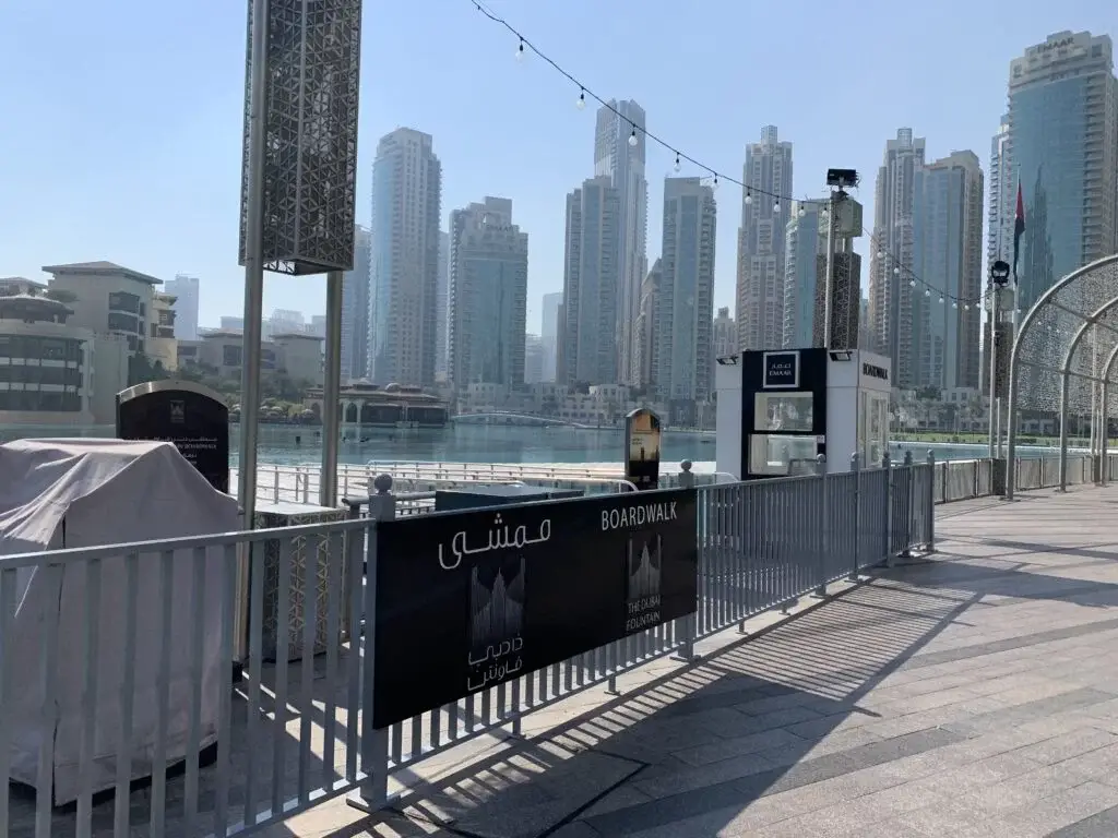 Boardwalk - Dubai Fountains