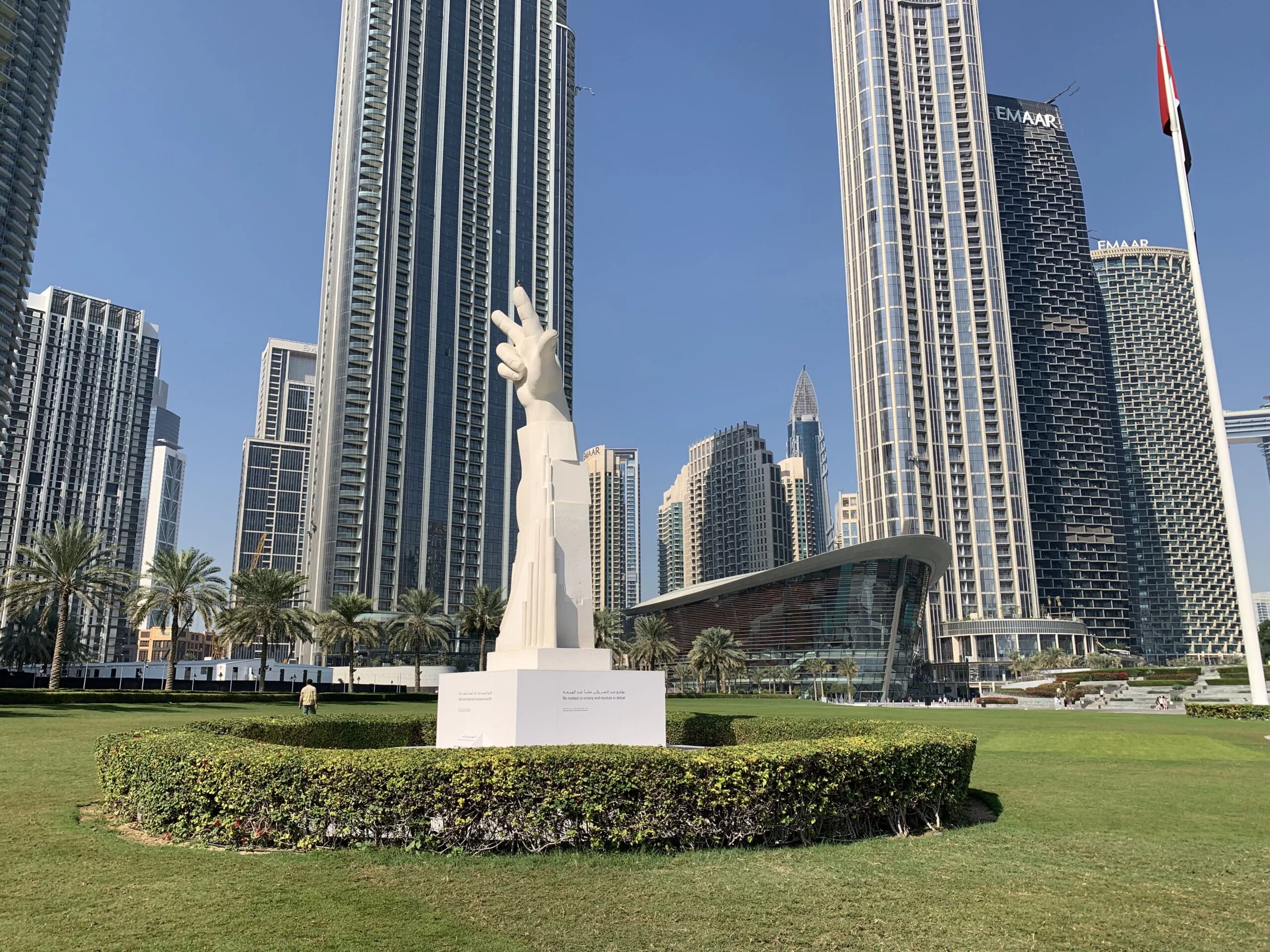 Three Fingers Statue - Burj Park Dubai